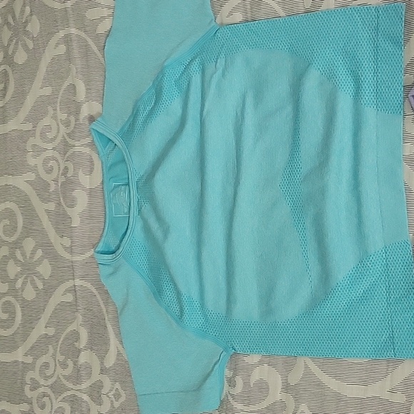 Top Bundle - Picture 3 of 3